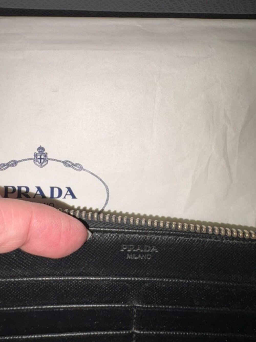 PRADA Saffiano leather zippy wallet - Picture 7 of 11